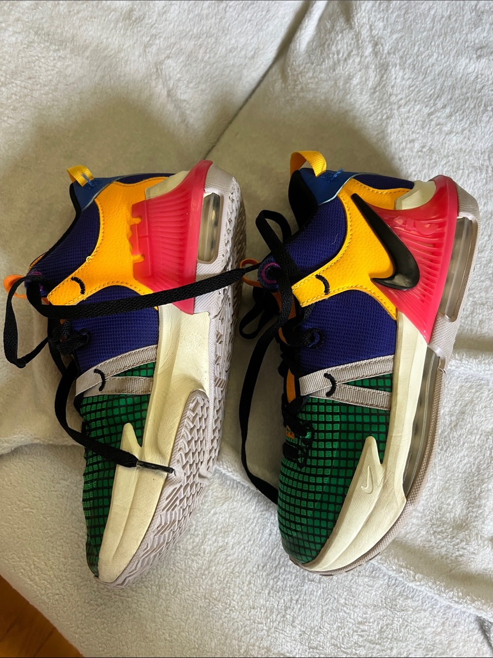 Nike Kids Multicolor Sneakers